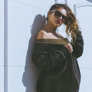 Meet your Posher, Denise